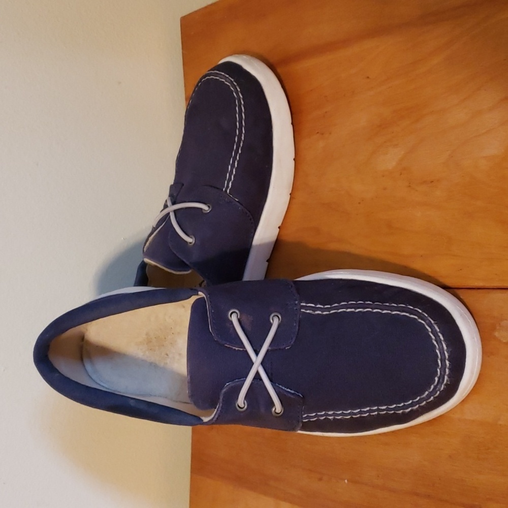 Ugg navy boat shoes classic style boho beachy great condition size 5